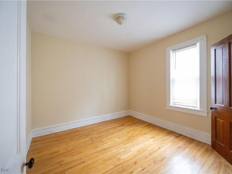 7311 Linwood Avenue, Cleveland, OH 44103 Photo 24