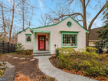 123 N EDGEWOOD STREET, ARLINGTON, VA 22201