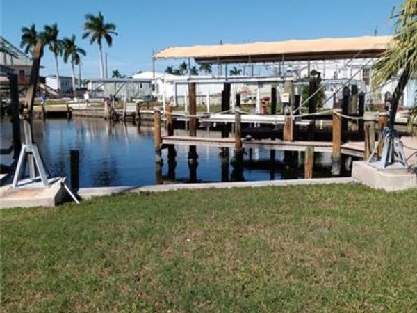 2413 York RD, OTHER, FL 33956