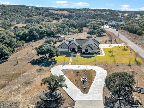 103 William Tobin, Blanco, TX 78606
