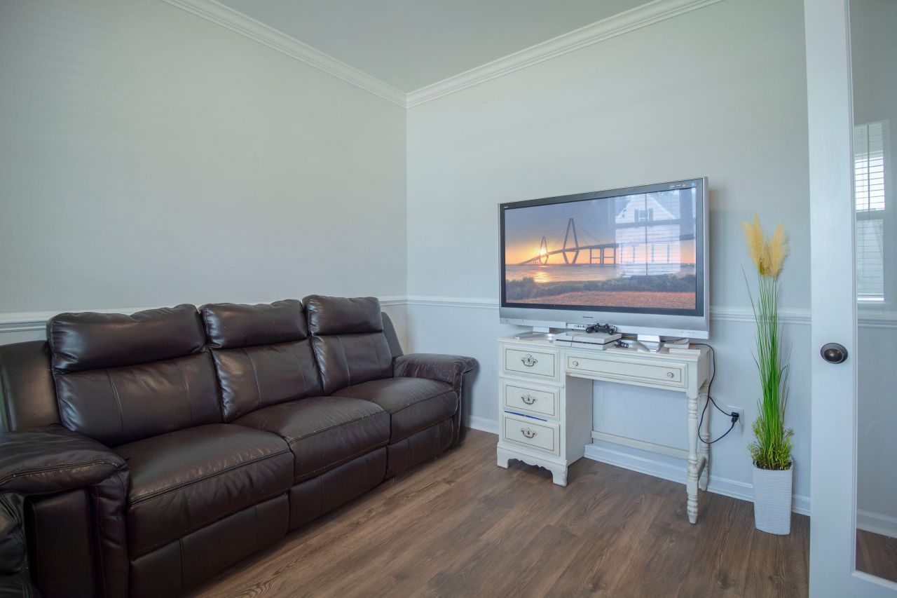 119 Abbey Terrace Road Photo 6