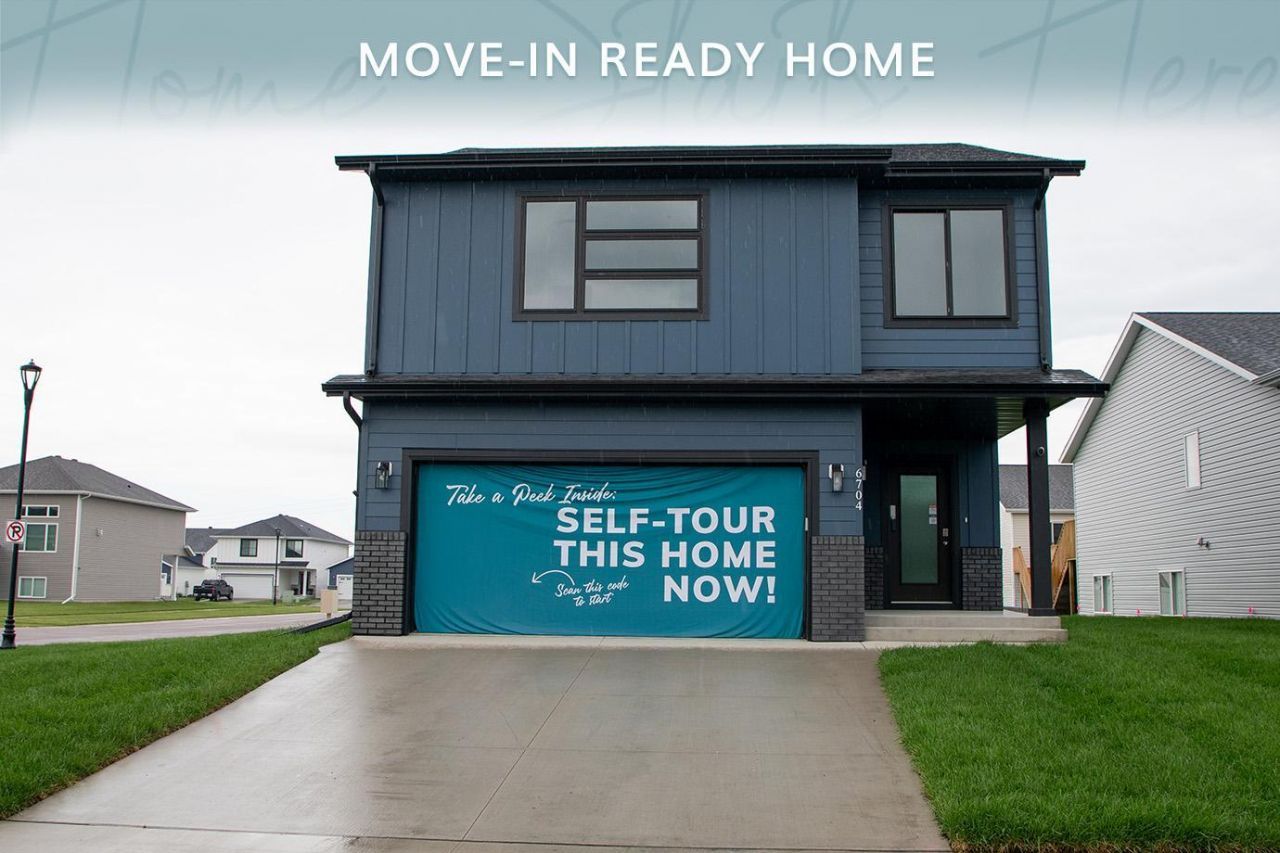 6704 Meadow View Drive S, Fargo, ND 58104 Main Photo