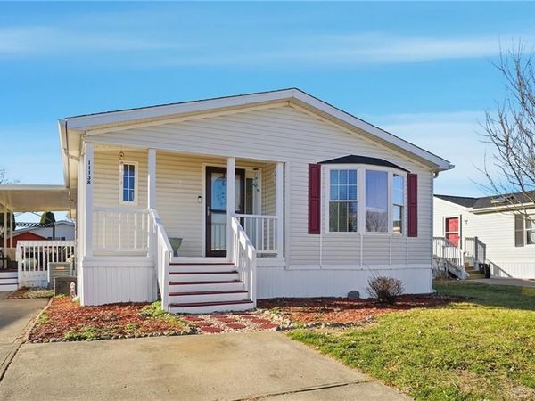 11138 Oakwood Village Blvd, Miamisburg, OH 45342