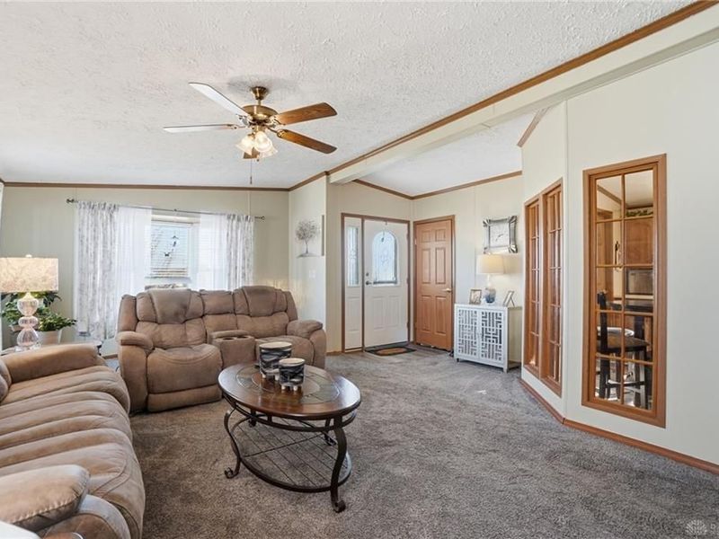 11138 Oakwood Village Blvd, Miamisburg, OH 45342 Photo 3