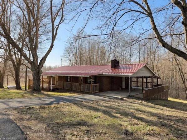 1433 Gray Circle Road , Westfield, NC 27053
