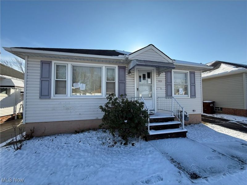 2923 Park Drive, Parma, OH 44134 Photo 1