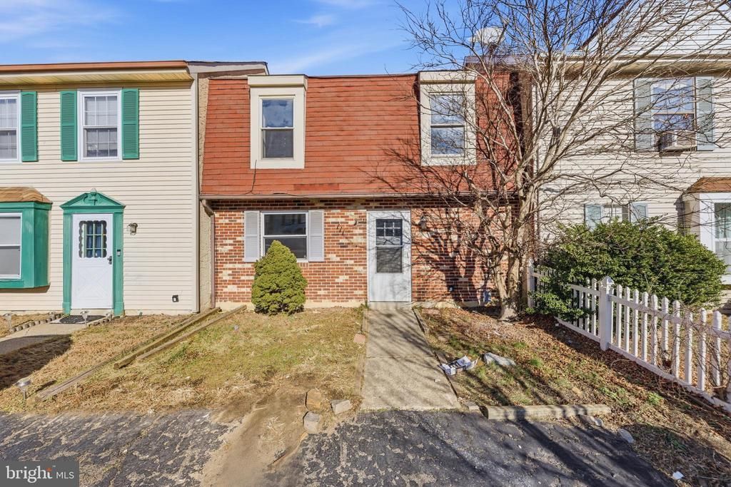 111 Presidential Drive, Sicklerville, NJ 08081 Main Photo