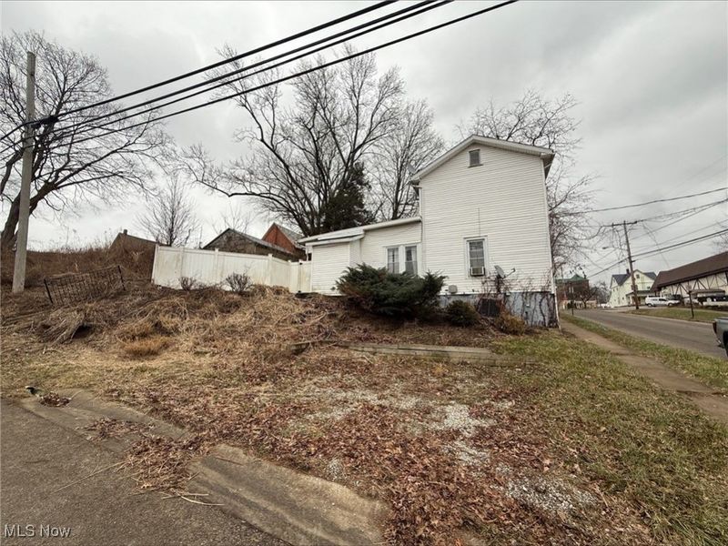 188 W Clinton Street, Millersburg, OH 44654 Photo 6