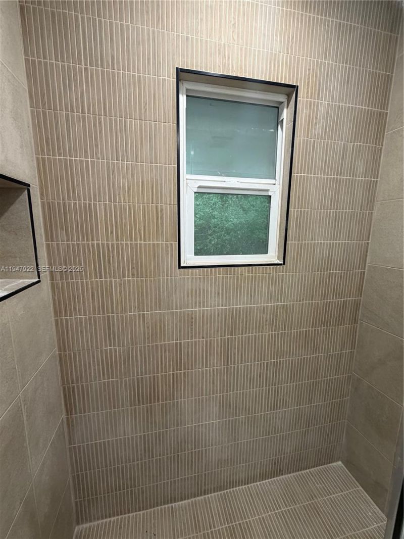 113 Poinciana Dr, Key Largo, FL 33037 Photo