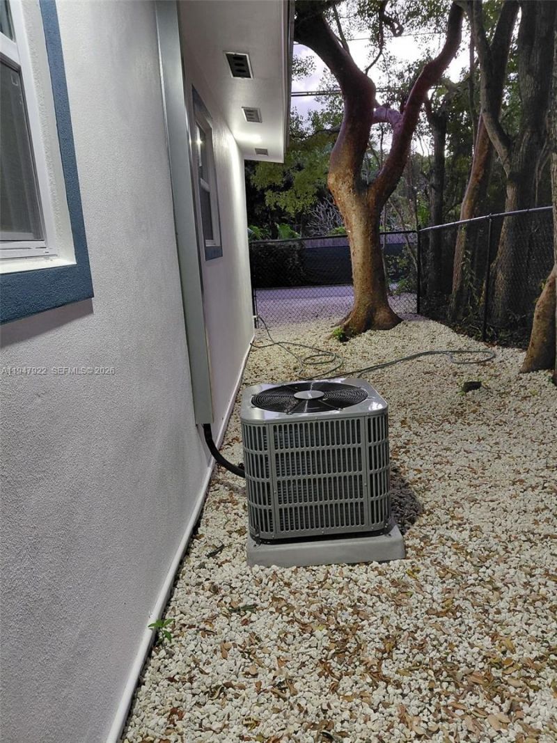 113 Poinciana Dr, Key Largo, FL 33037 Photo