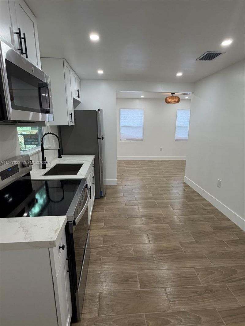 113 Poinciana Dr, Key Largo, FL 33037 Photo