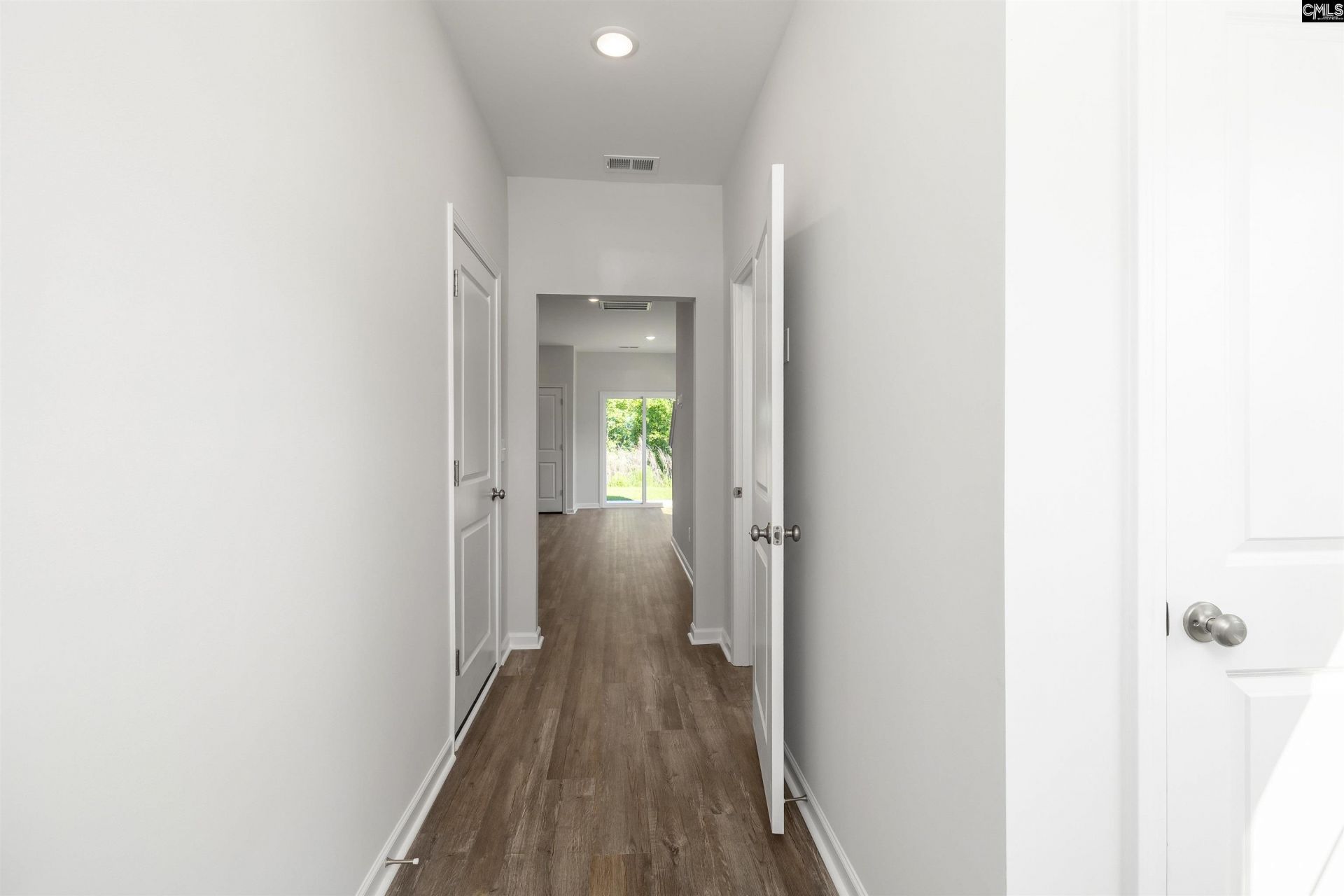 236 Brando Way Photo 4