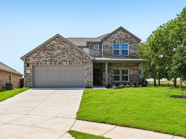 900 Wattle Lane, Alvarado, TX 76009