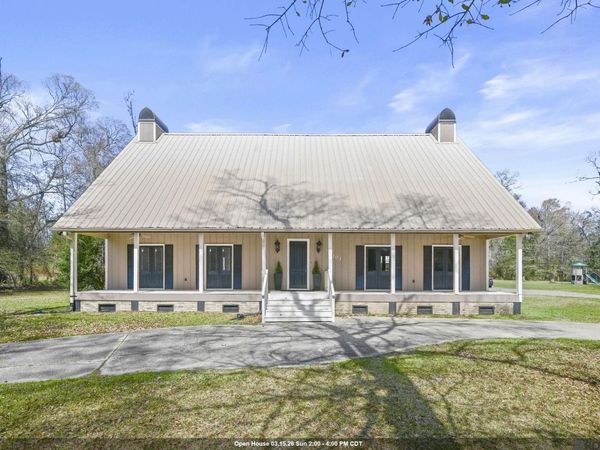 8103 Belle Helene Dr, Denham Springs, LA 70726
