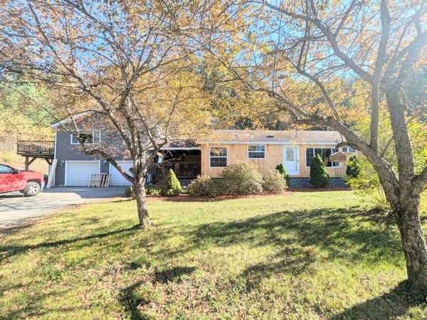 43 Crestwood Drive, St. Johnsbury, VT 05819