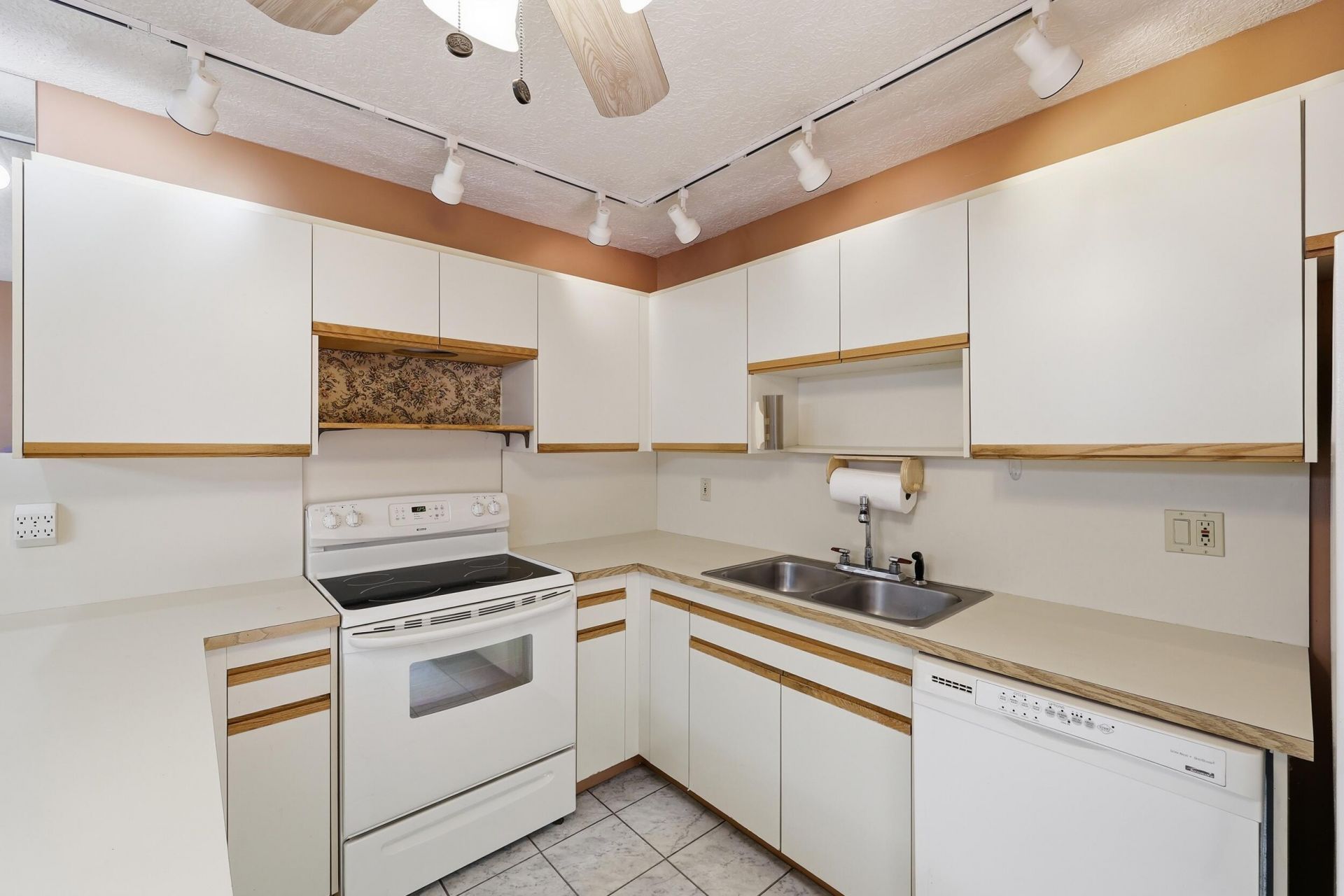 6520 SE Windsong Lane, Unit 728, Stuart, FL 34997 Photo