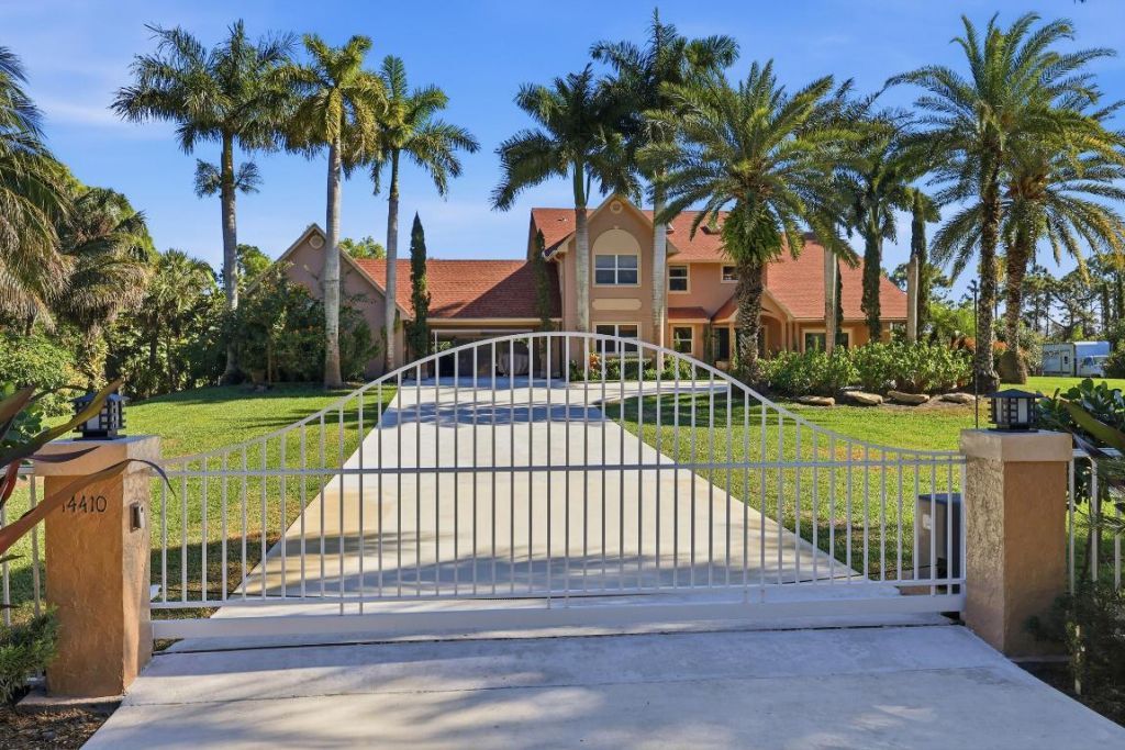 14410 64th Way N, Palm Beach Gardens, FL 33418 Photo