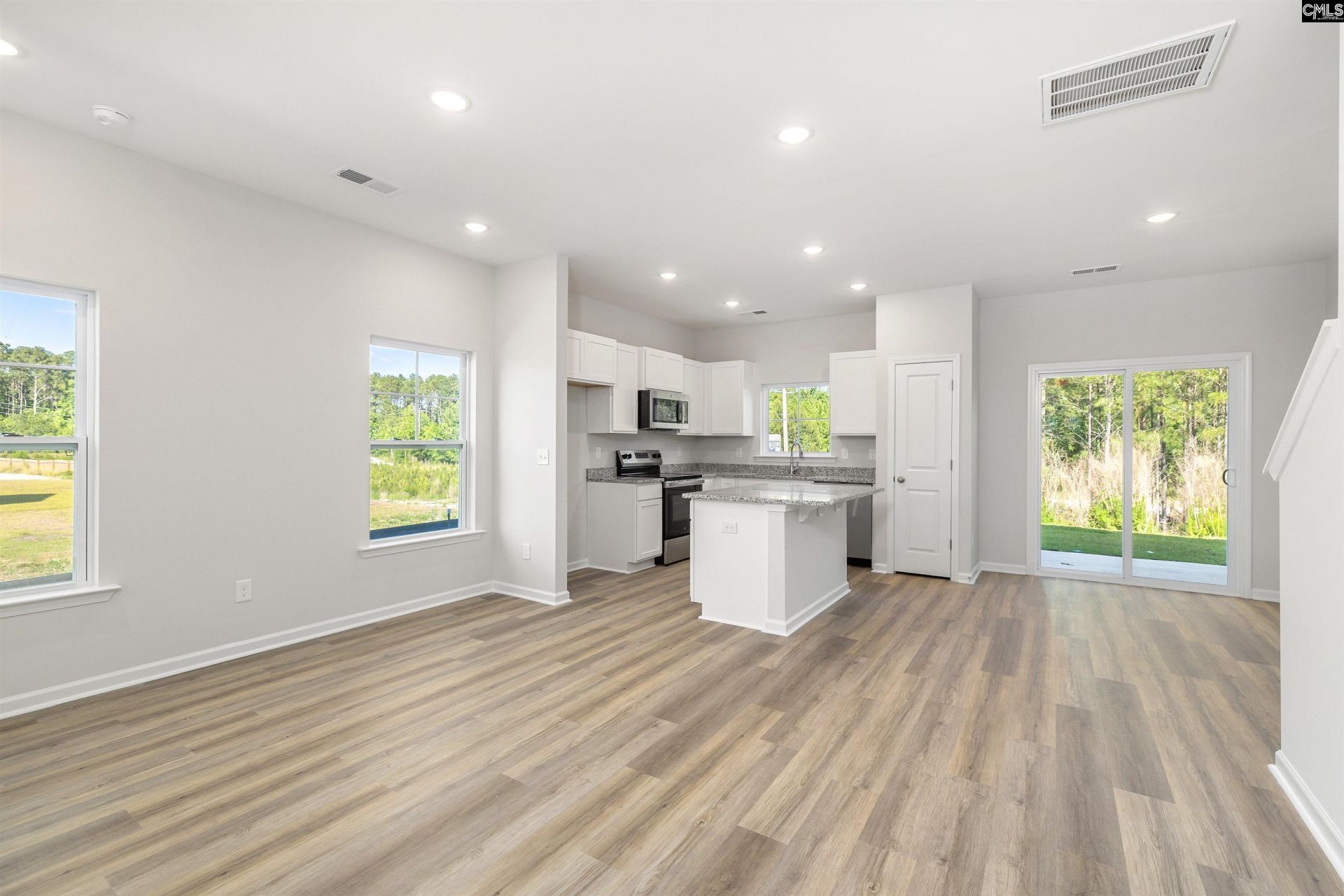 240 Brando Way Photo 6