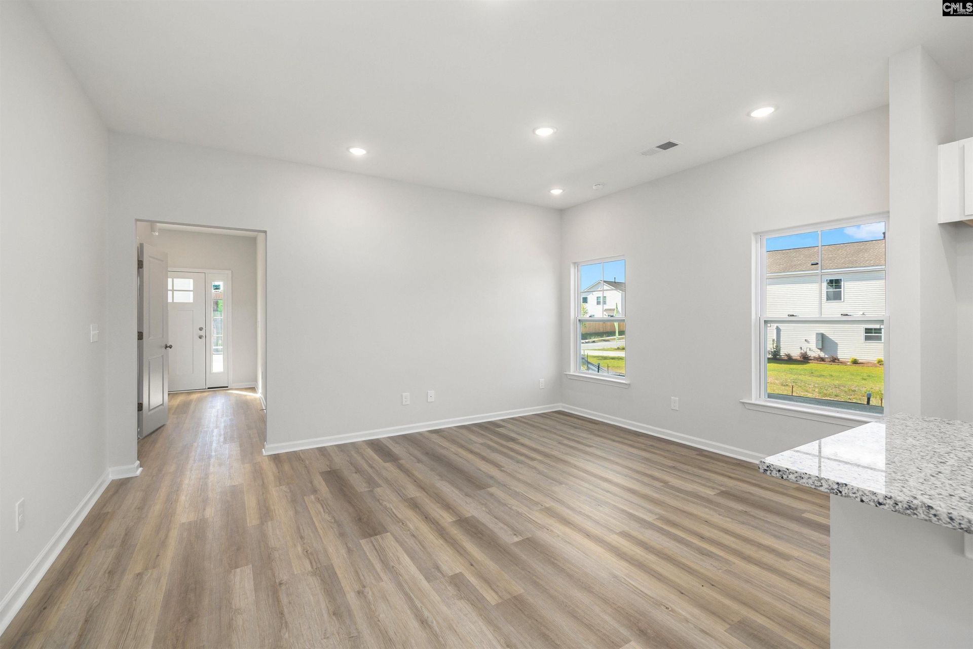 240 Brando Way Photo 7