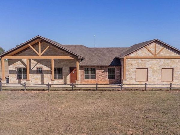 6045 Vz County Road 1110, Grand Saline, TX 75140