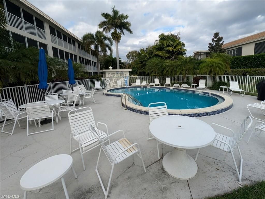 3150 Binnacle Dr, Unit 210, Naples, FL 34103 Photo