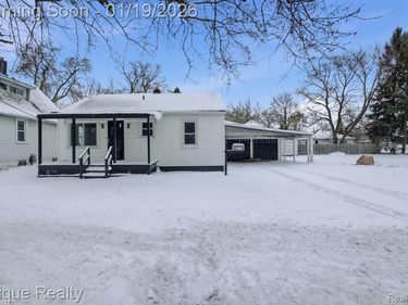 2213 Bancroft Street, Port Huron, MI 48060