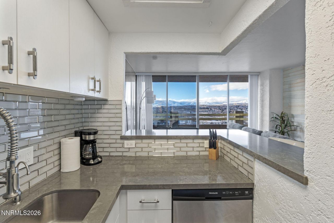 100 N Arlington Avenue, Unit 22G, Reno, NV 89501 Photo