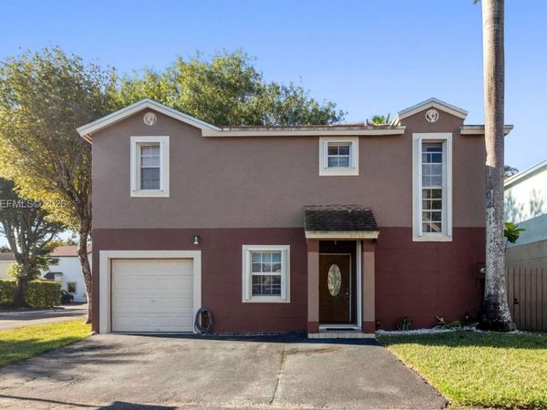 9066 SW 147th Ct , Miami, FL 33196