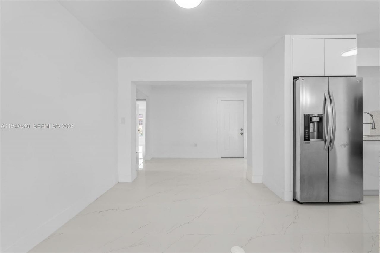 2701 Nassau Dr , Miramar, FL 33023 Photo