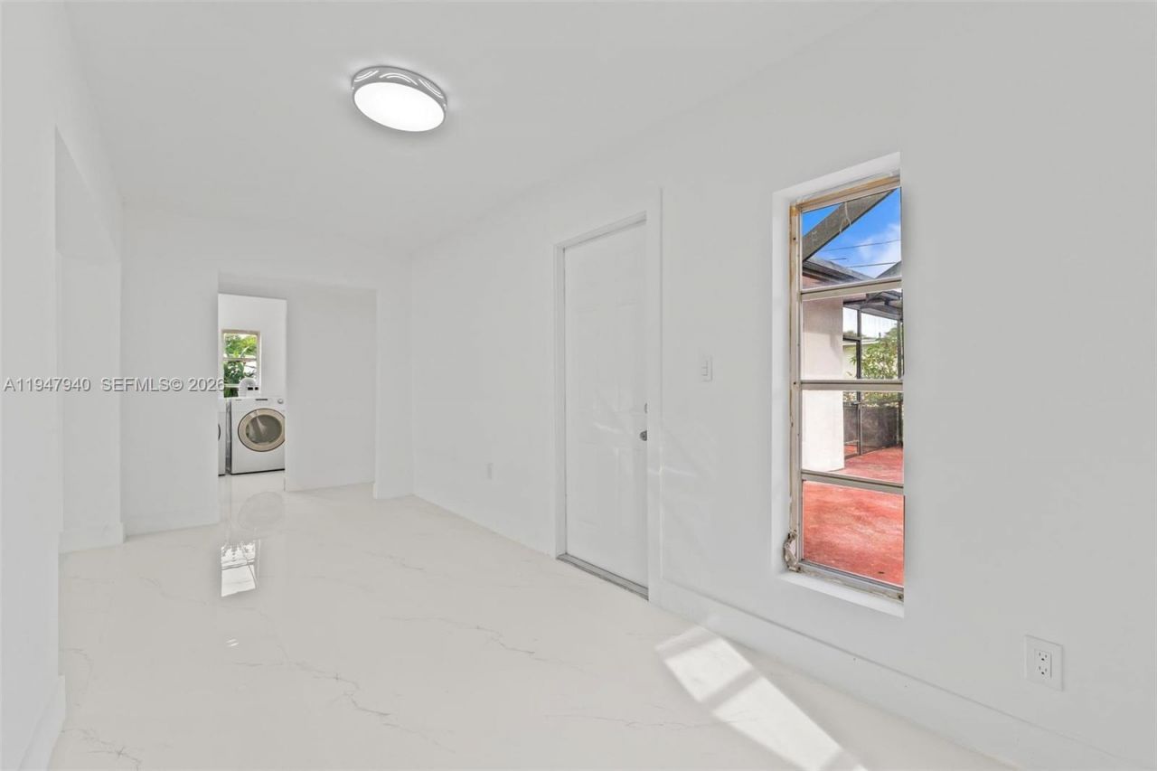 2701 Nassau Dr , Miramar, FL 33023 Photo