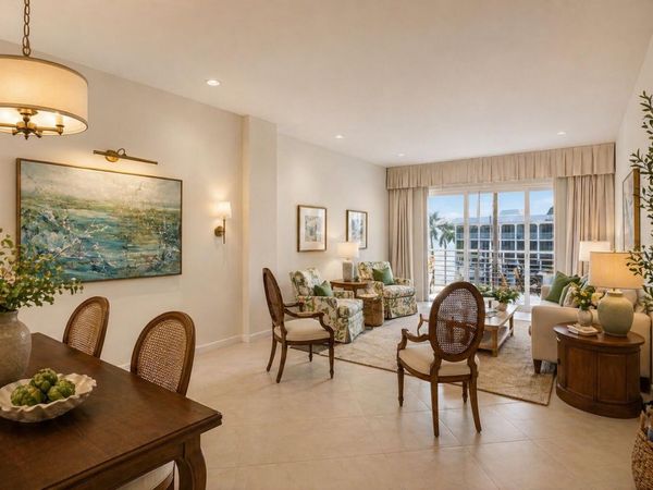 105 Paradise Harbour Boulevard, Unit 506, North Palm Beach, FL 33408