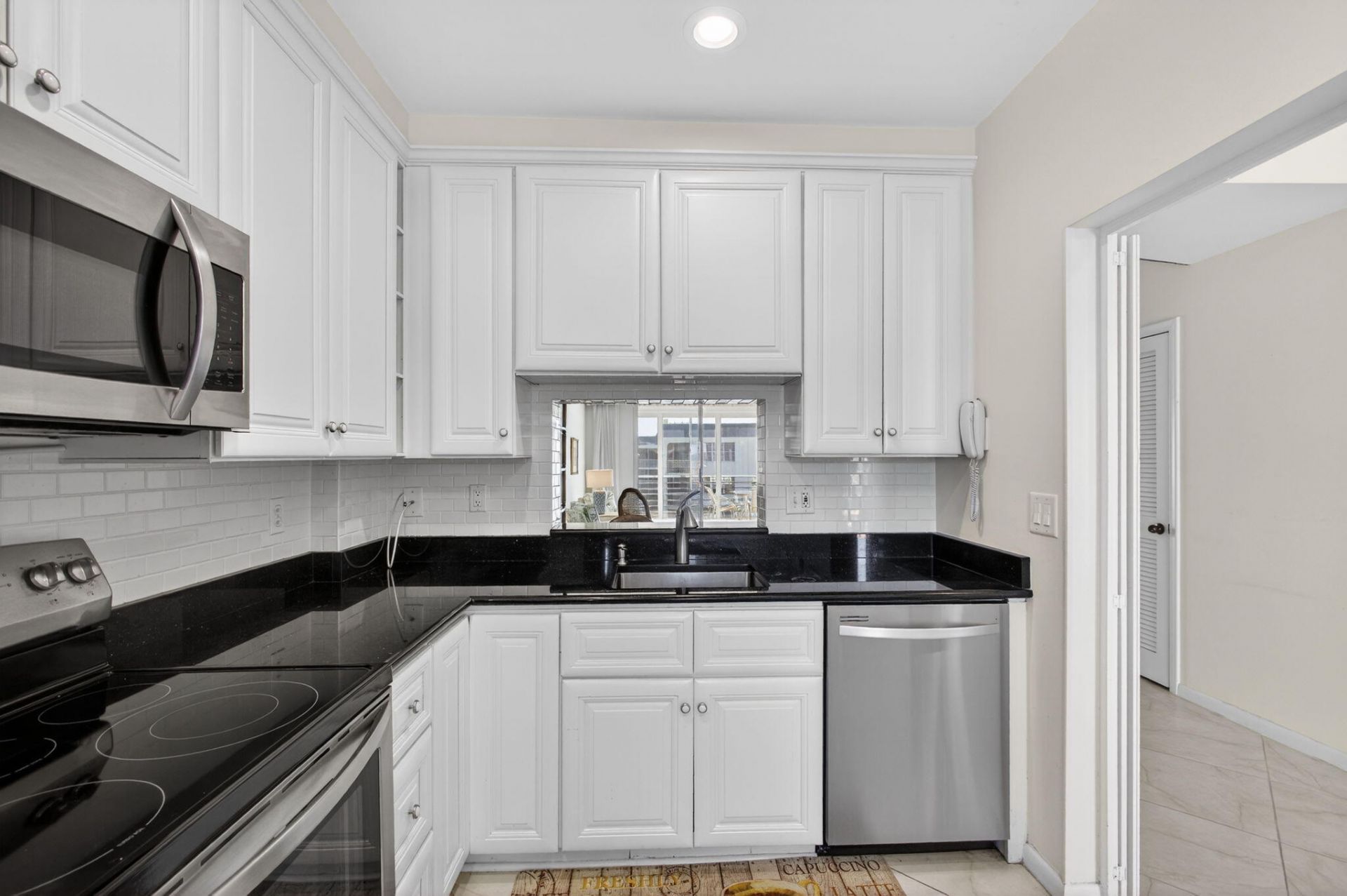 105 Paradise Harbour Boulevard, Unit 506, North Palm Beach, FL 33408 Photo