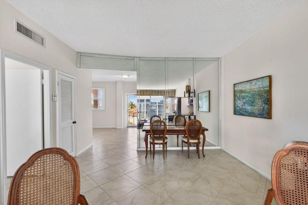 105 Paradise Harbour Boulevard, Unit 506, North Palm Beach, FL 33408 Photo