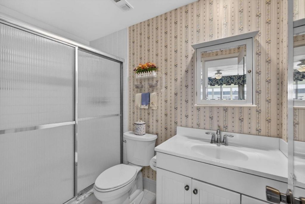 105 Paradise Harbour Boulevard, Unit 506, North Palm Beach, FL 33408 Photo