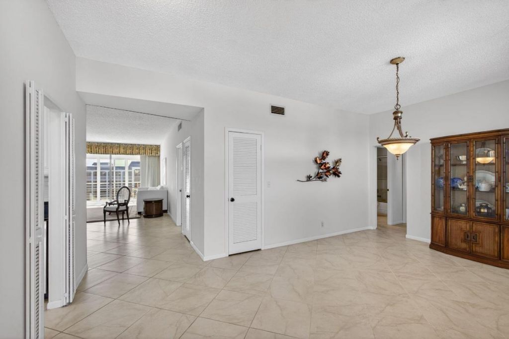 105 Paradise Harbour Boulevard, Unit 506, North Palm Beach, FL 33408 Photo