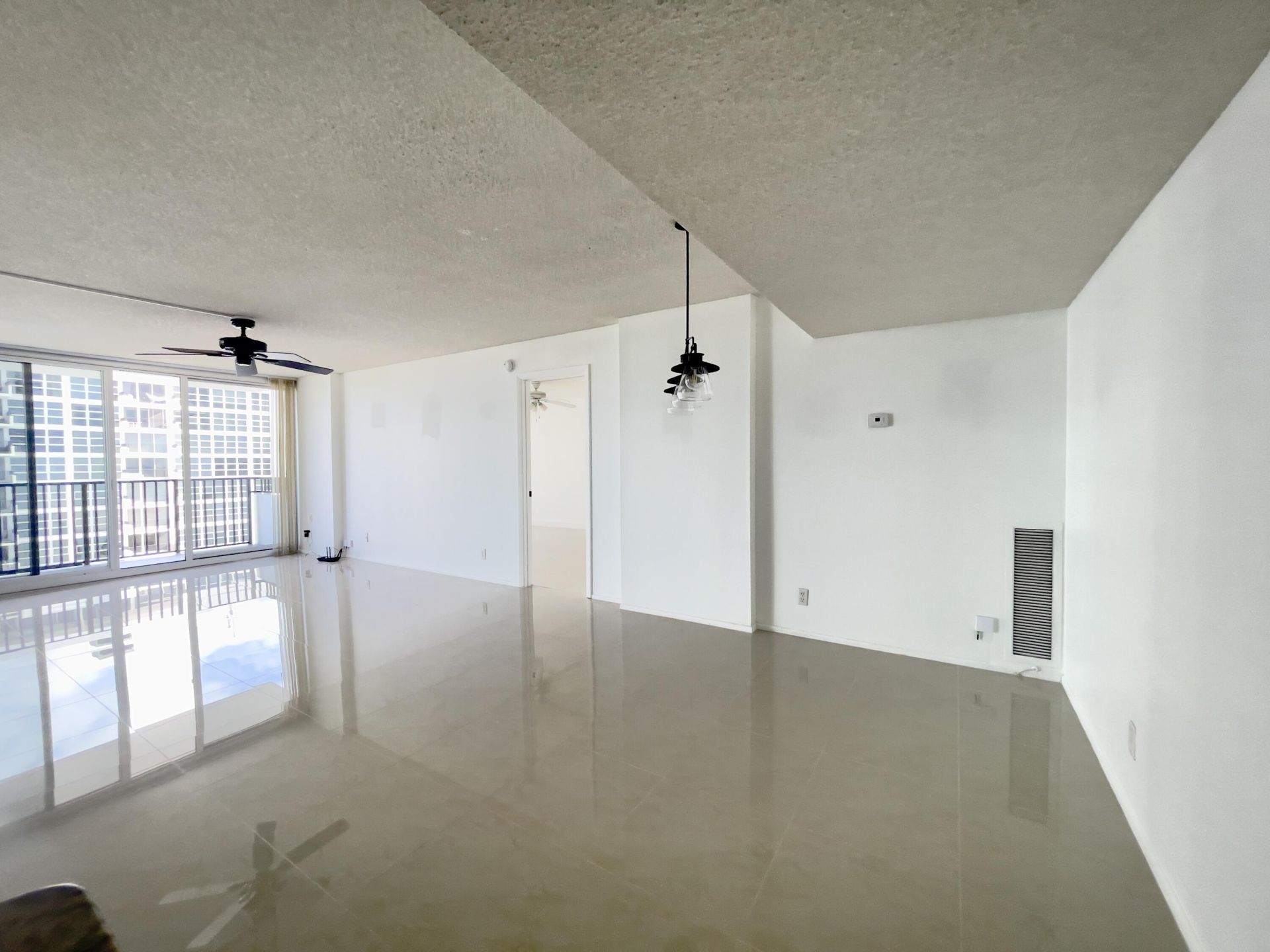 525 N Ocean Boulevard, Unit 1422, Pompano Beach, FL 33062 Photo