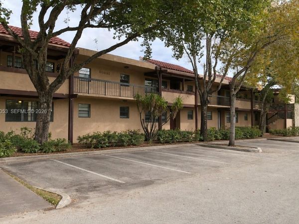 20851 San Simeon Way, Unit 202, Miami, FL 33179