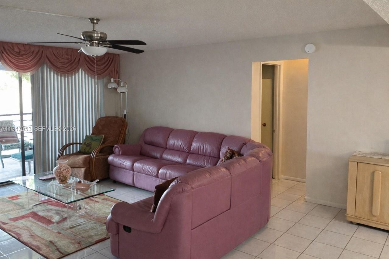 20851 San Simeon Way, Unit 202, Miami, FL 33179 Photo
