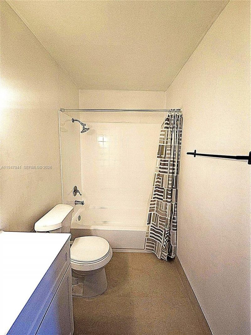 7423 SW 152nd Ave, Unit 10-203, Miami, FL 33193 Photo