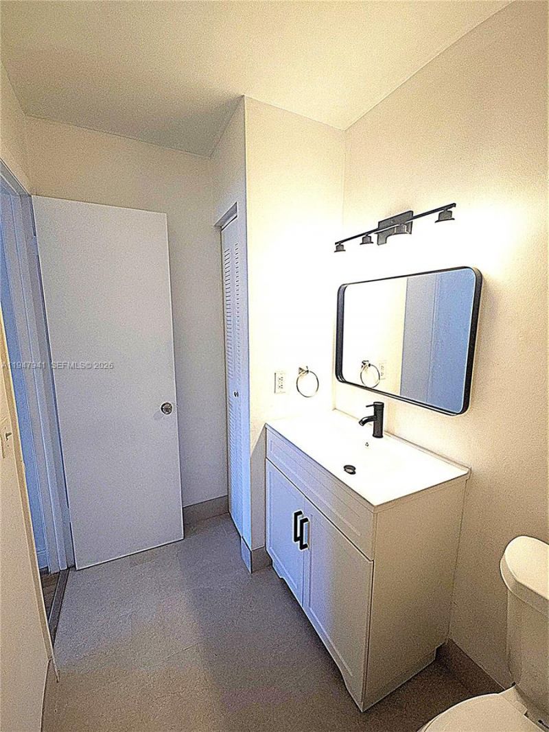 7423 SW 152nd Ave, Unit 10-203, Miami, FL 33193 Photo