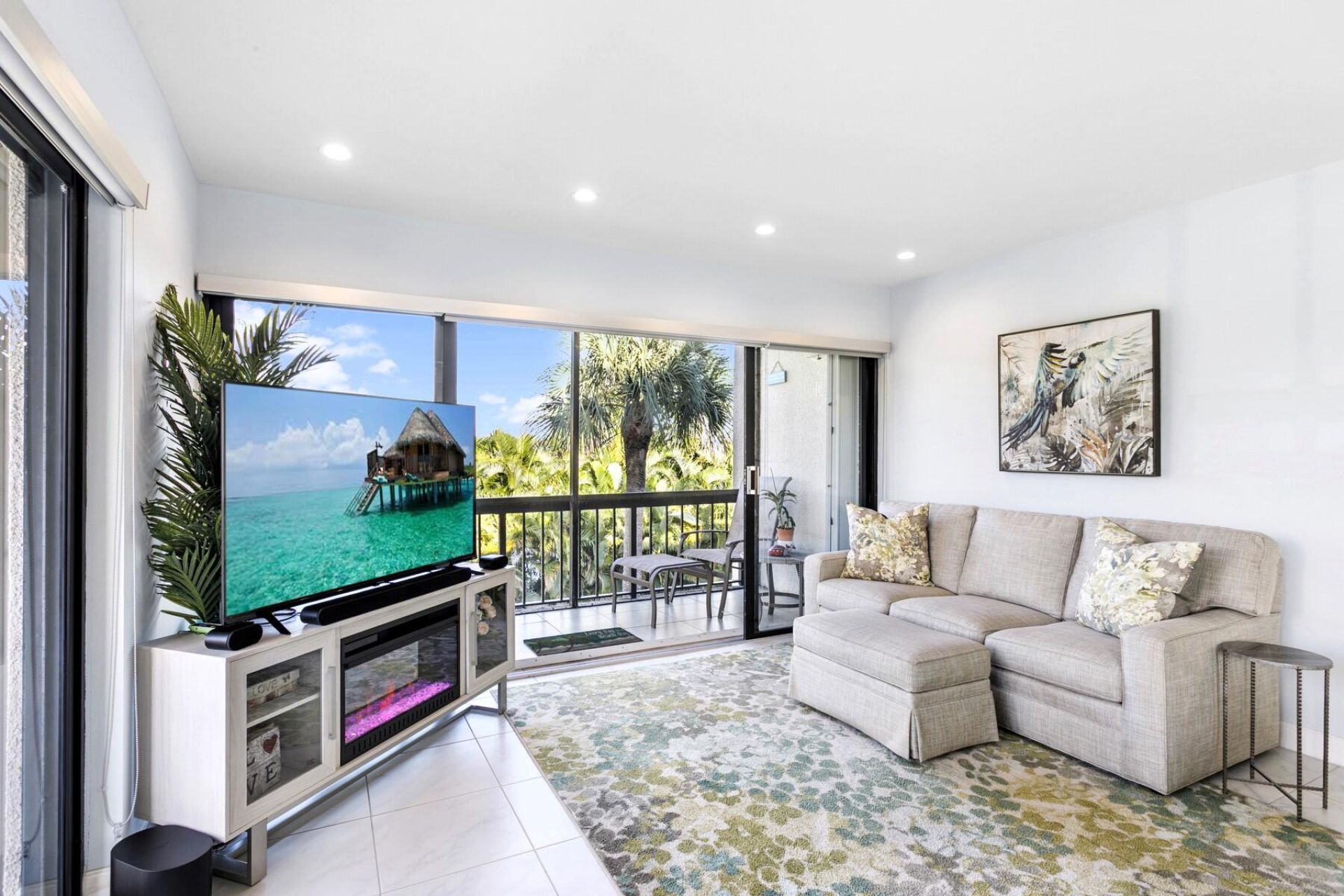 2550 Presidential Way, Unit 301, West Palm Beach, FL 33401 Photo