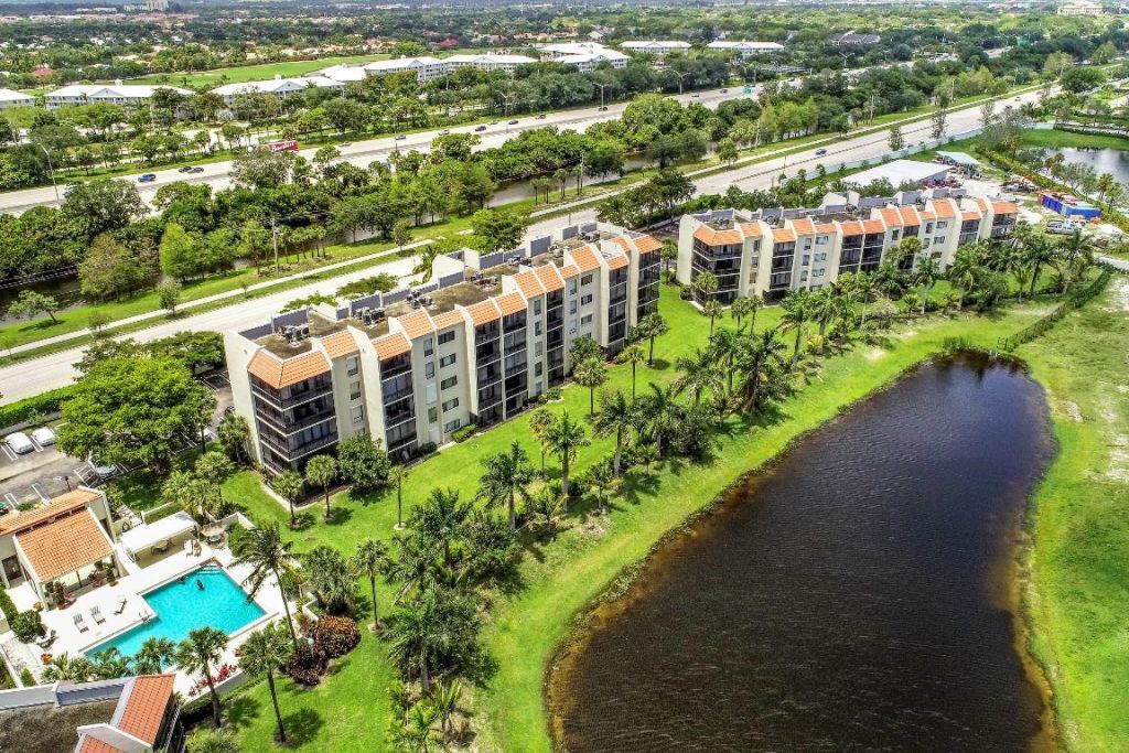 2550 Presidential Way, Unit 301, West Palm Beach, FL 33401 Photo