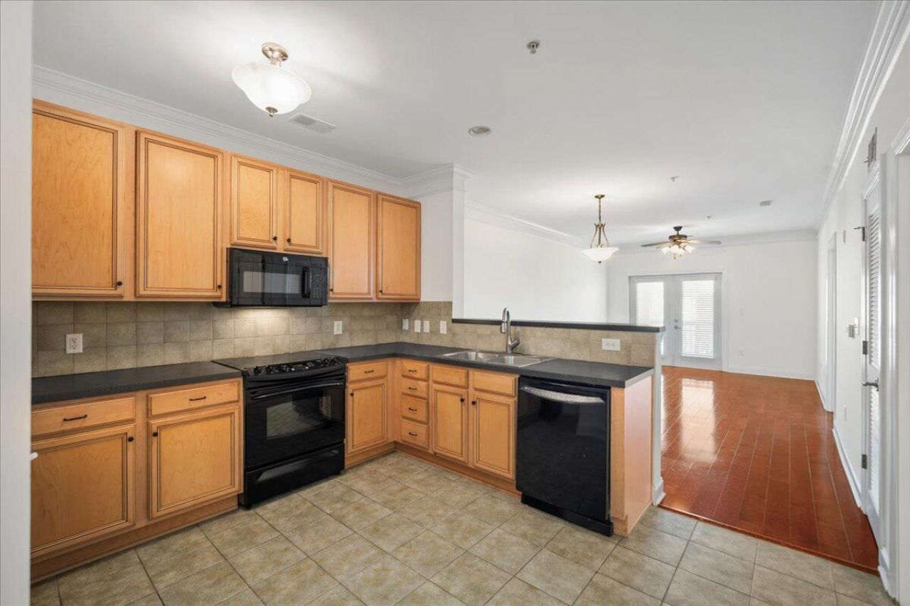 2244 Ashley Crossing Drive Photo 4