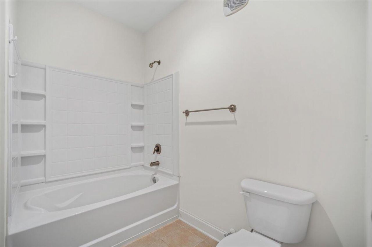 2244 Ashley Crossing Drive Photo 9