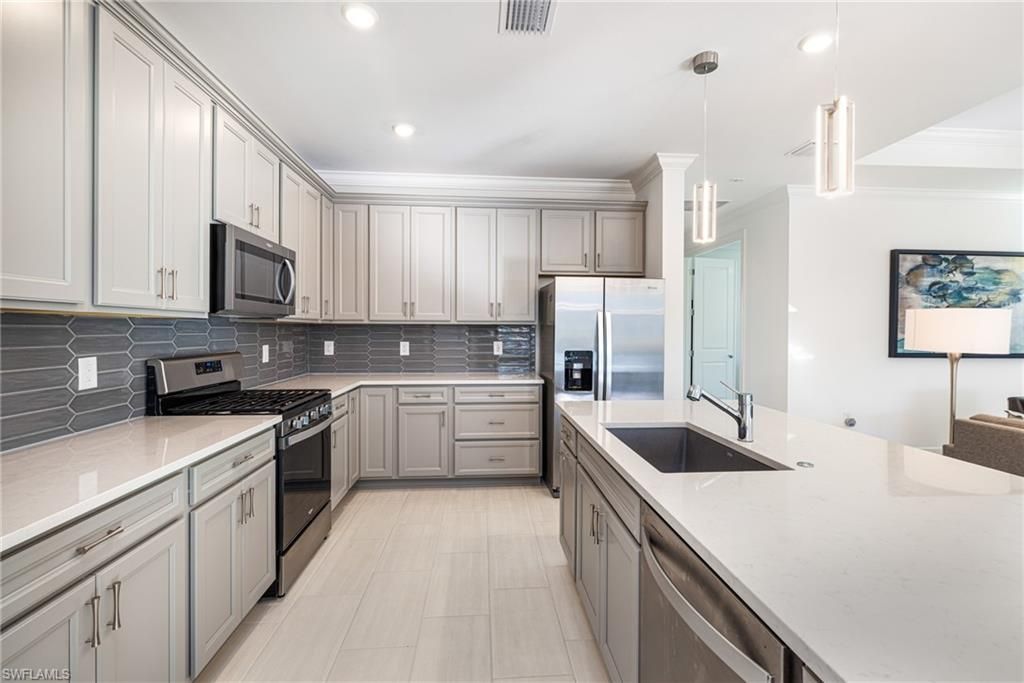 25594 Shoreline Gaze Dr, Bonita Springs, FL 34135 Photo