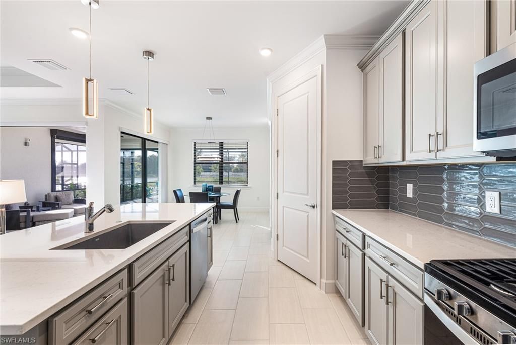 25594 Shoreline Gaze Dr, Bonita Springs, FL 34135 Photo