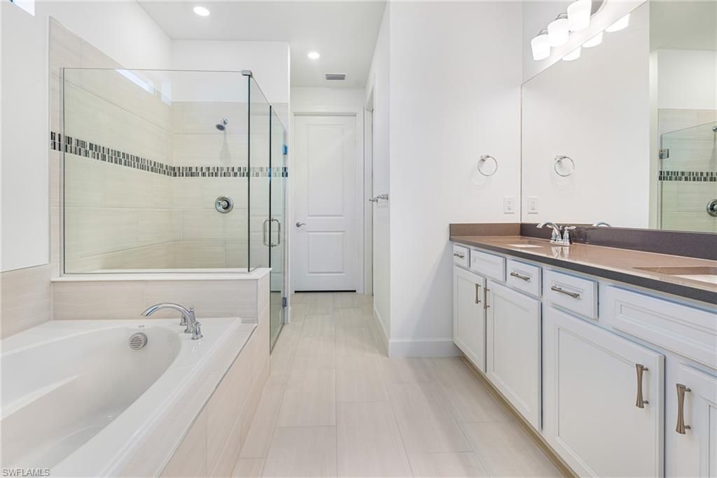 25594 Shoreline Gaze Dr, Bonita Springs, FL 34135 Photo