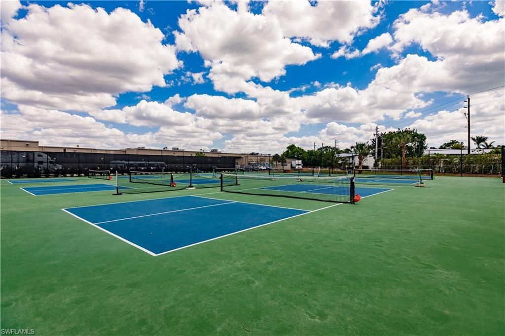 600 Neapolitan Way, Unit 152, Naples, FL 34103 Photo