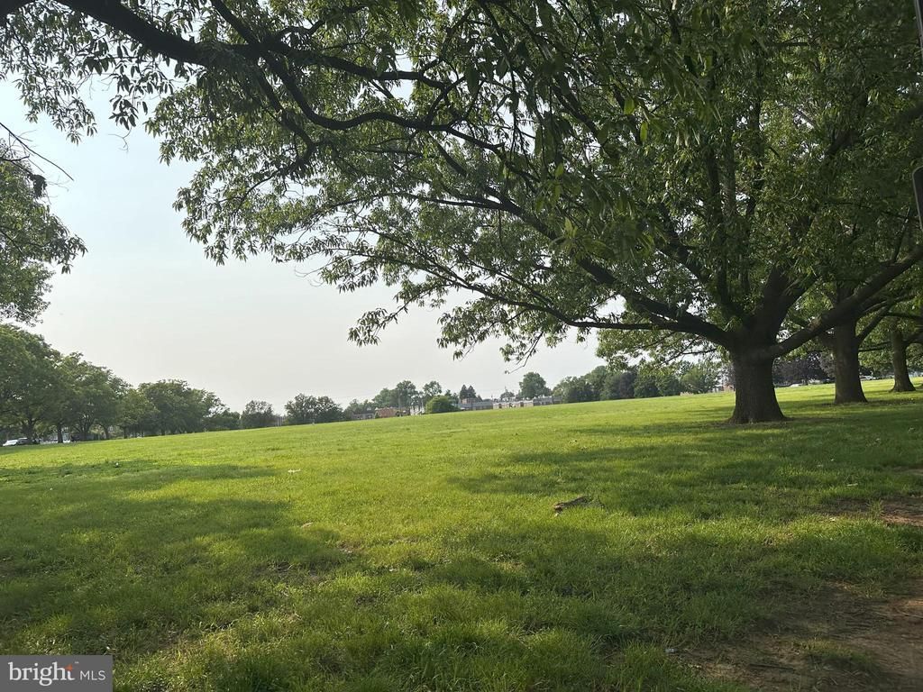 7525 Calvert Street, Philadelphia, PA 19152 Main Photo