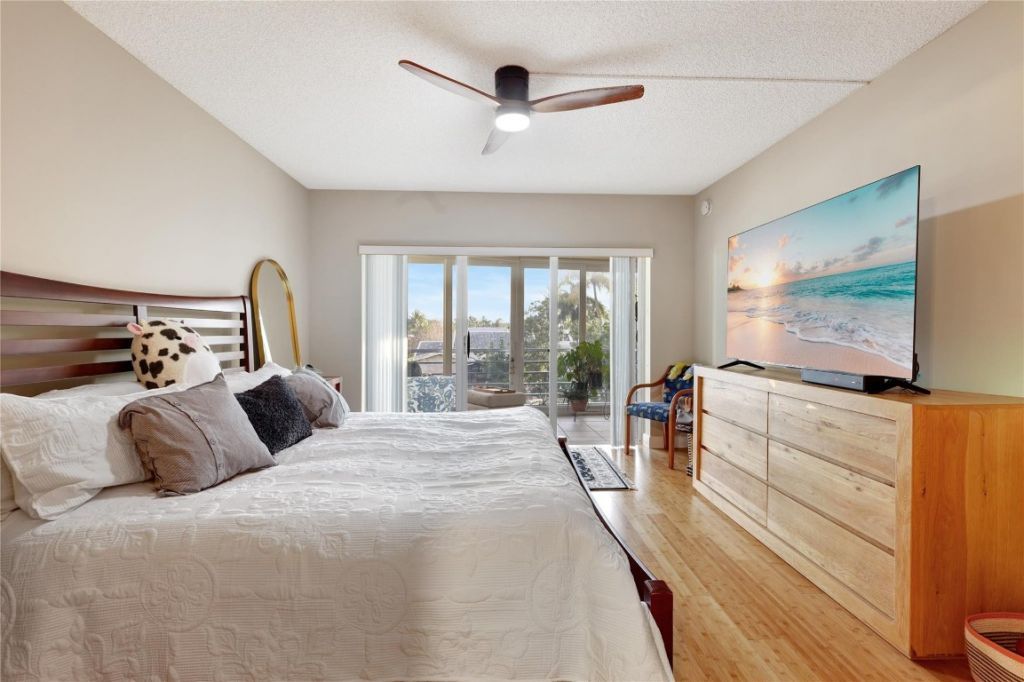 3050 NE 47th Court, Unit 205, Fort Lauderdale, FL 33308 Photo